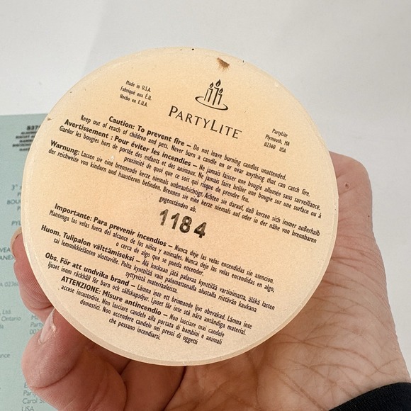 Partylite S37164 Almond Biscotti 3" X 7" Bell Top Pillar Candle - Picture 7 of 9